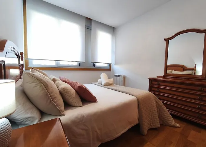 Apartamento en Aldán , Playa a 2 min , Vistas a la montaña